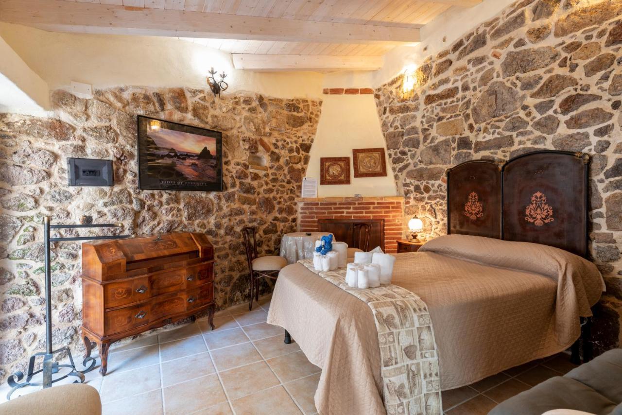 Domo Sa Barra Bed & Breakfast Sant'Antioco Ngoại thất bức ảnh