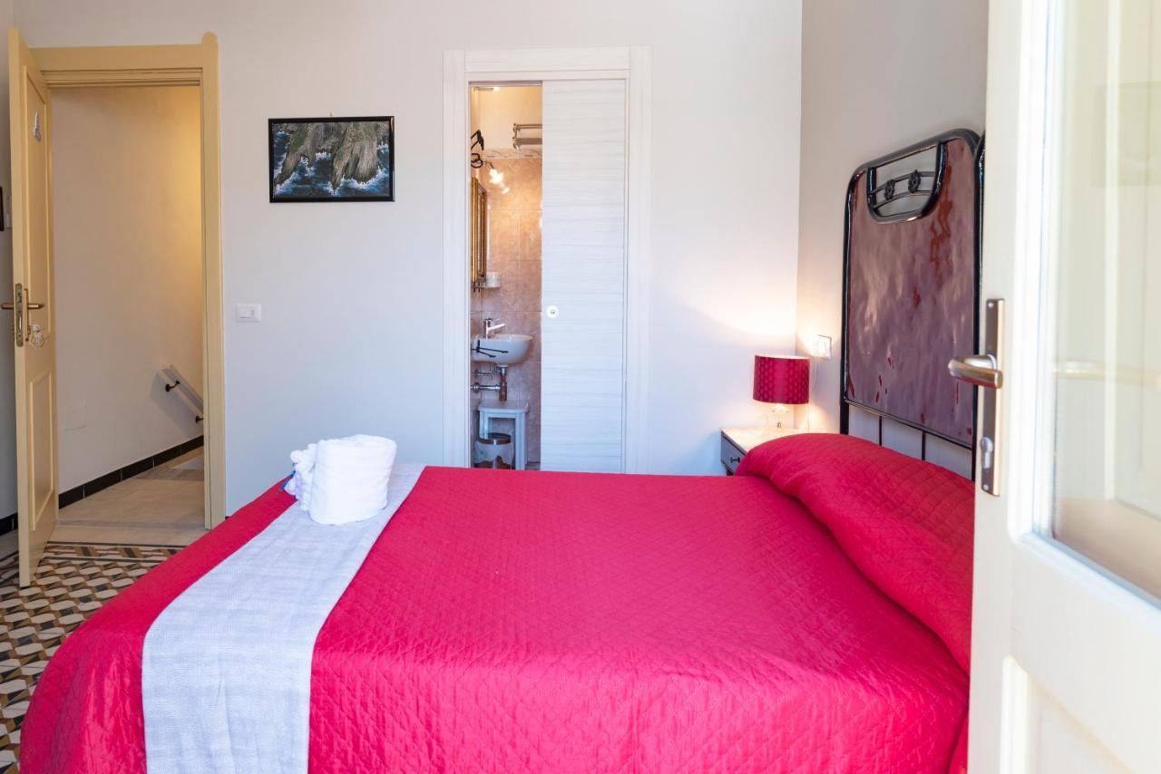 Domo Sa Barra Bed & Breakfast Sant'Antioco Ngoại thất bức ảnh